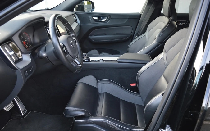 Volvo XC 60 cena 152900 przebieg: 133000, rok produkcji 2019 z Włocławek małe 379